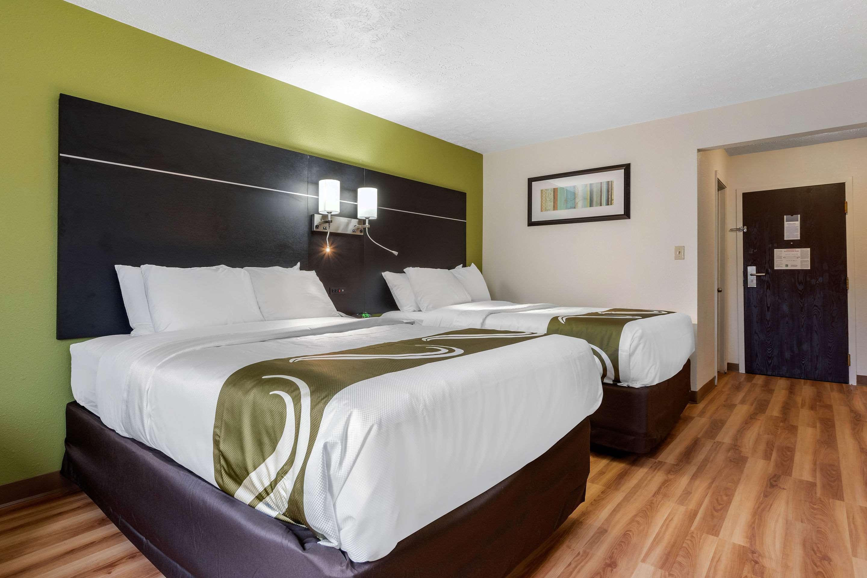 Quality Inn Coraopolis Buitenkant foto